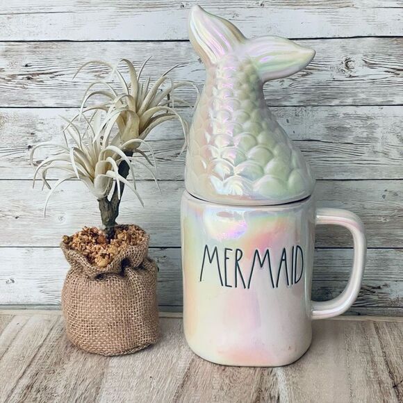 NWT Adorable Rae Dunn "MERMAID” White Iridescent Ceramic Mug & Mermaid Tail Lid - Picture 1 of 12